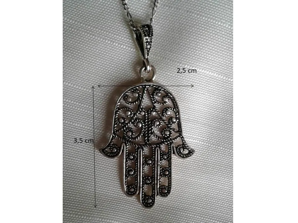 Hamza Pendant - Zaina